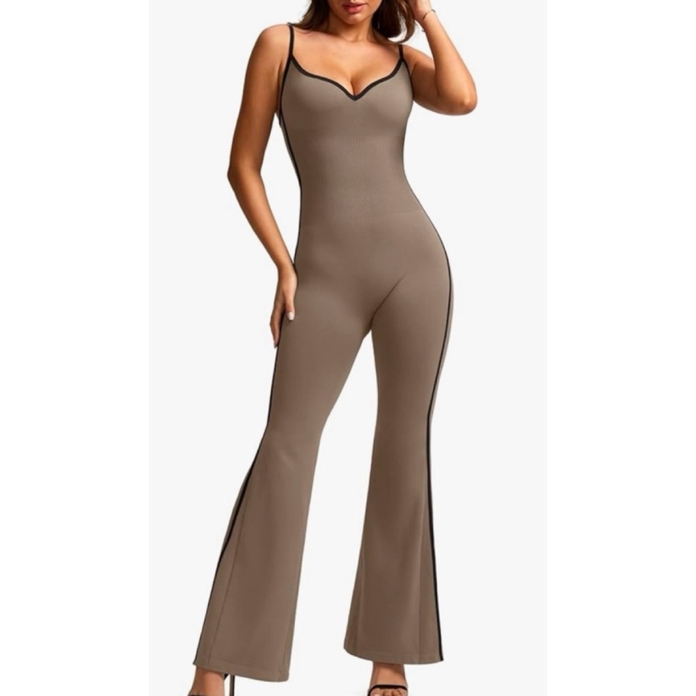 (NWT) VILANVA • Tan/Black Taffy Sleeveless Flare Leg Stretch Jumpsuit, M